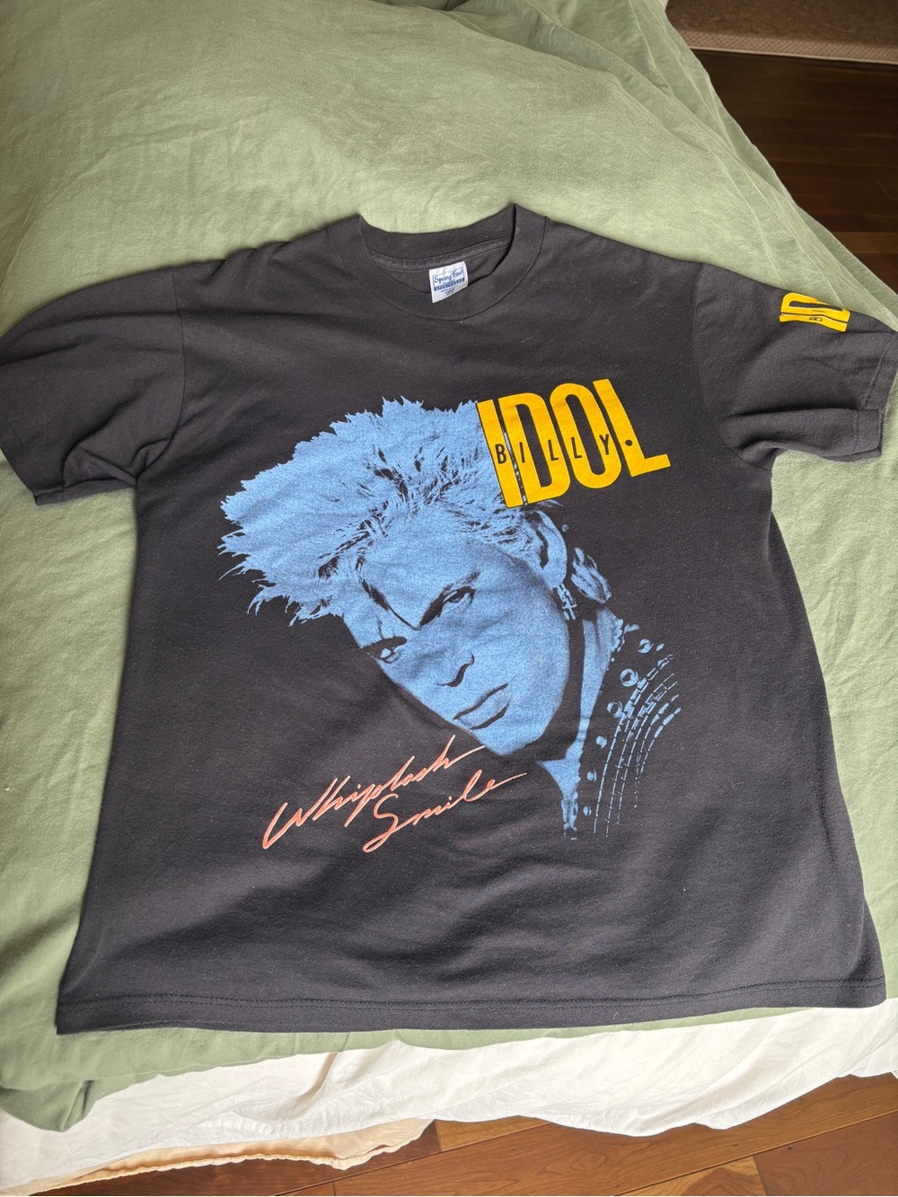 Rare Billy Idol Black Graphic Whiplash Smile Tee